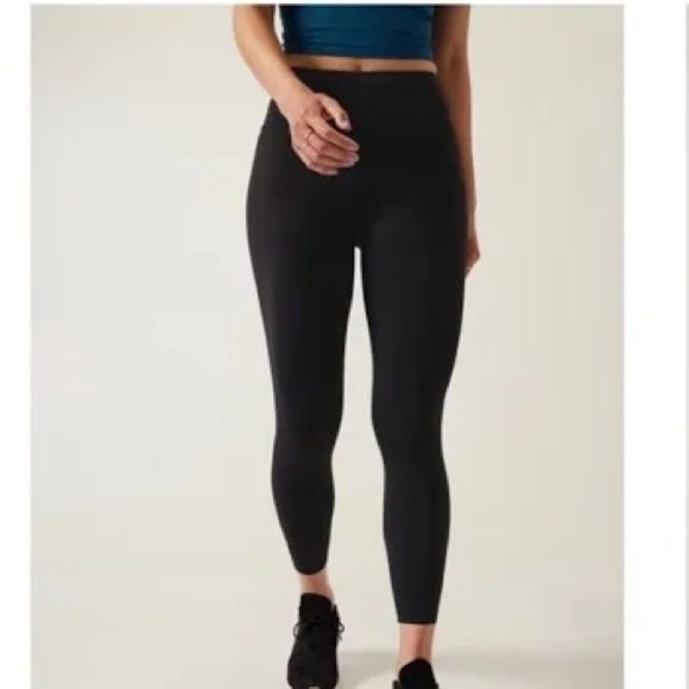 Athleta Accelerate 7/8 Tight